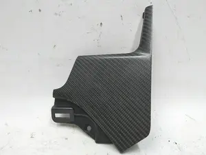 18 中央面板装饰覆层，驾驶员右侧碳纤维 Tesla Model X 1042773-11-C