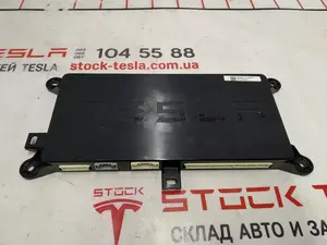 8 1043900-10-D Controller corpo posteriore Tesla model X 1043900-00-E