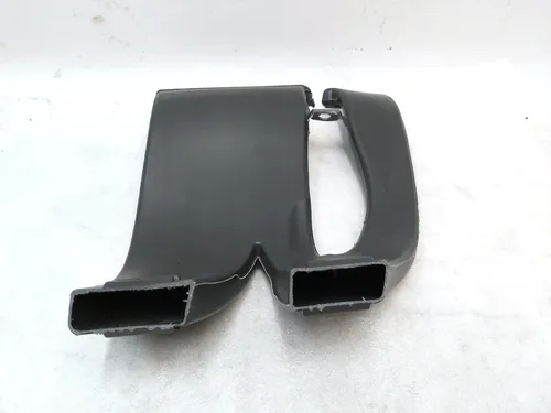 Повітропровід противотуманной фари правий Tesla model X 1043933-00-E