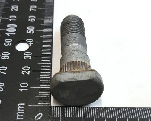 Болт-шпилька ступицы M14x1.5x45 Tesla model 3, model Y 1044123-00-B