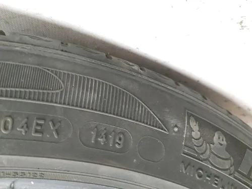 1 Opona 235/45R18 98W DODATKOWE OBCIĄŻENIE MICHELIN PRIMACY MXM4 T0 (4,22mm) Tesla model 3 1234215-00-A