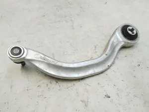 Важіль передній нижній правий (банан) з пошкодженням Tesla model 3, model Y 1044359-00-A