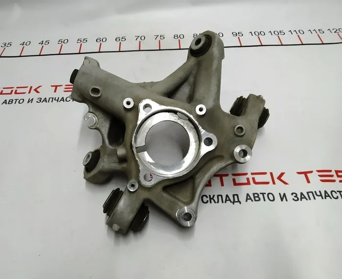 1 后右拳（车桥）特斯拉模型 3 1044416-00-F