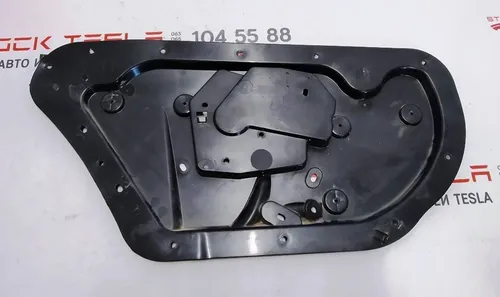 29 Vnitřní panel zadních levých dveří Tesla model X 1046472-00-D