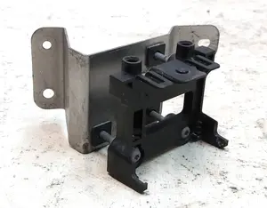 Кронштейн радару центральний Tesla model X 1047096-00-G