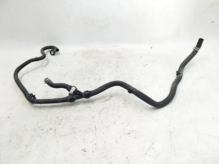 Шланг системи охолодження заднього двигуна Tesla Model X 1047691-00-F