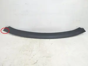 Horní lem zadního nárazníku s poškozením Tesla model X, model X Mar 2021 1054576-00-D