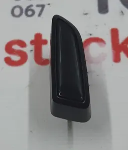 Кнопка регулювання (глянець) положення спинки водійського сидіння Tesla Model S REST, Model X 1049543-00-B