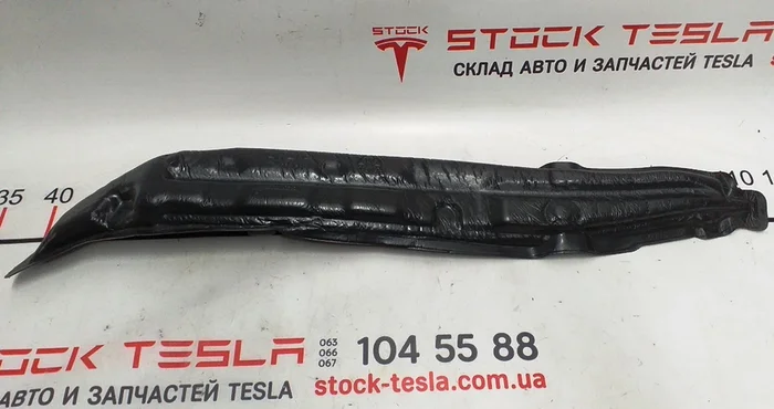 Joint d'aile insonorisant (languette) droite Tesla modèle S REST 1050420-00-A