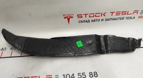 Joint d'aile insonorisant (languette) droite Tesla modèle S REST 1050420-00-A