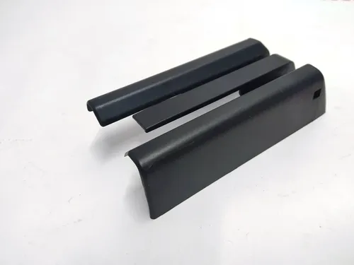 8 1051475-00-A Osłona przeciwpoślizgowa tylnego lewego siedzenia Tesla model S, model S REST 1051475-00-A