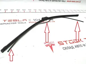 1051495-00-A x Tergicristallo (tergicristallo) sinistro con danni Tesla modello S, modello S REST 1051495-00-A