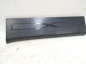 Накладка порога ліва задніх дверей (метал) з пошкодженням Tesla model X 1053189-00-F