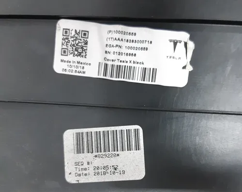 5 Панель торпеди (чорна шкіра штучна) PUR/PUR BLK GRAPHITE Tesla model X 1054145-12-H