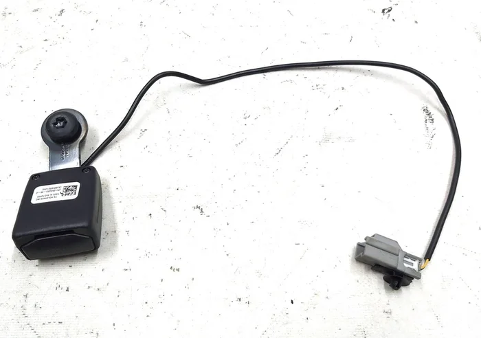 Замок ременя безпеки 2-го ряду сидінь (BLACK) Tesla model X 1055033-05-C