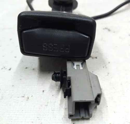 Замок ременя безпеки 2-го ряду сидінь (BLACK) Tesla model X 1055033-05-C