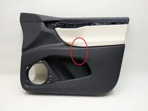 Карта двері передньої правої в зборі PREM PUR CREAM Tesla Model X 1055483-22-M