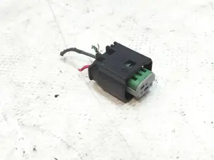 Роз'єм (фішка) датчика якості повітря 1055747 Tesla Model S REST, Model S Feb 2021, Model X, Model X Mar 2021