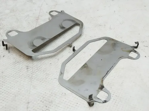 后刹车片防吱吱声板 BREMBO 2 件套。特斯拉 Model S、Model S REST、Model X 1059198-00-A