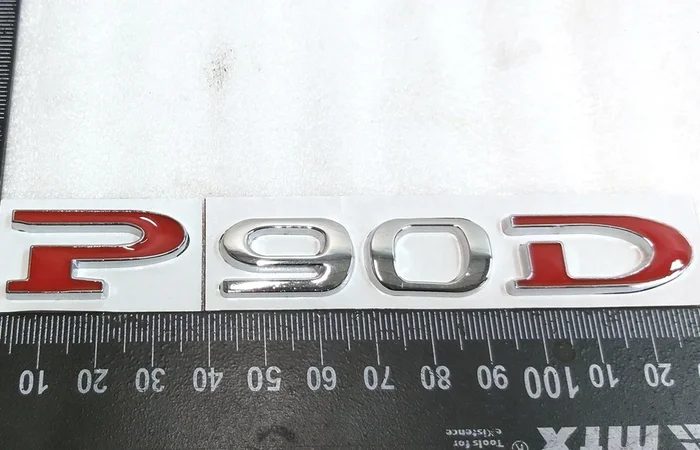 “P90D”行李箱盖标志银红 Tesla model S、model S REST、model X 1059268-00-A