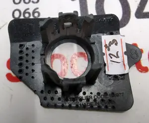 Halterung für Parksensoren S8 Tesla Modell S REST 1060000-00-C