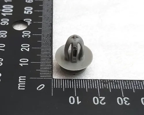 前发动机舱盒塑料夹 Tesla model S REST 1060474-00-D