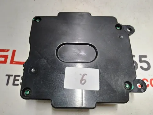 1 Модуль керування дверей задньою лівою/правою Tesla model X 1062056-00-D