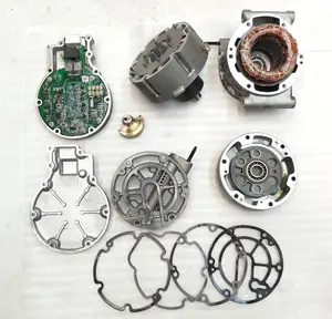 Компресор кондиціонеру в розібраному вигляді Tesla model S REST 1063369-00-F