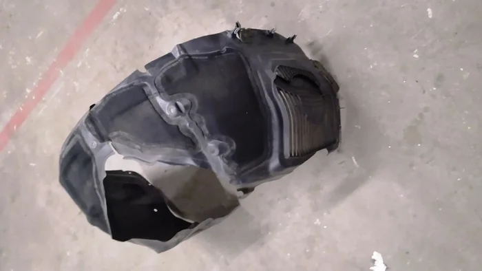 1 Parafango interno anteriore sinistro AWD Tesla modello S REST 1063693-00-D