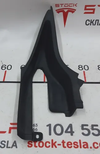 9 Copertura tergipannello destra in gomma Tesla modello X 1064603-00-C
