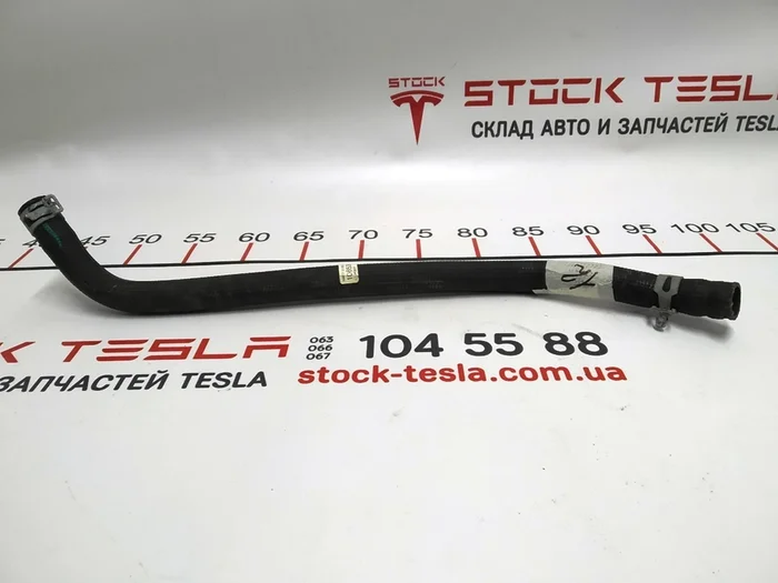 12 1065388-00-C Tubo flessibile del refrigerante Caricatore / Presa Tesla modello S REST 1065388-00-C