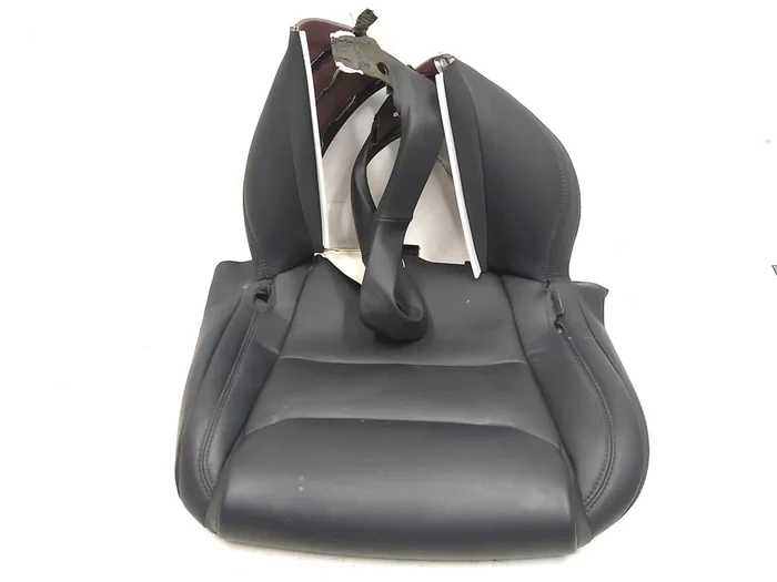 8 Обшивка нижньої частини лівого одинарного сидіння 2-го ряду PUR BLK PREM Tesla model X 1065655-06-C