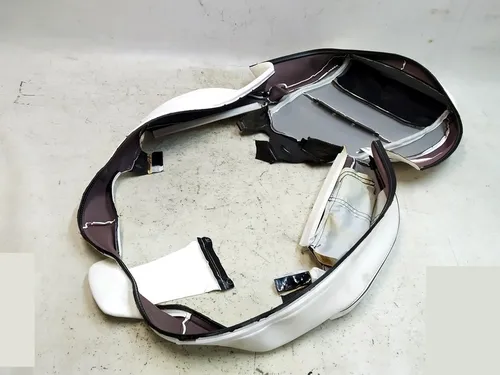 Обшивка нижньої частини одинарного лівого сидіння 2-го ряду LUX ULTRA WHTE Tesla Model X 1076072