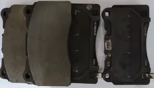 Колодки передні гальмові (комплект 4 штуки, залишок 7мм) Tesla model X 1068330-00-B