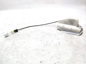 Замок дверей задніх лівих з пошкодженням Tesla model 3 1068970-00-M