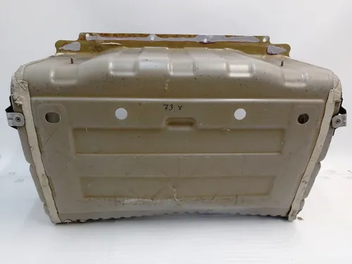 特斯拉3型损坏的后袋，型号2024 1095966-S.176527-S0-A