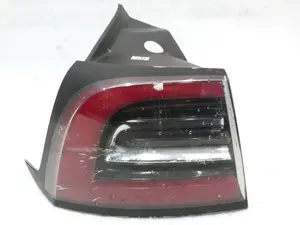 Ліхтар лівий зовнішній (USA) Tesla model 3, model Y 1077397-00-H