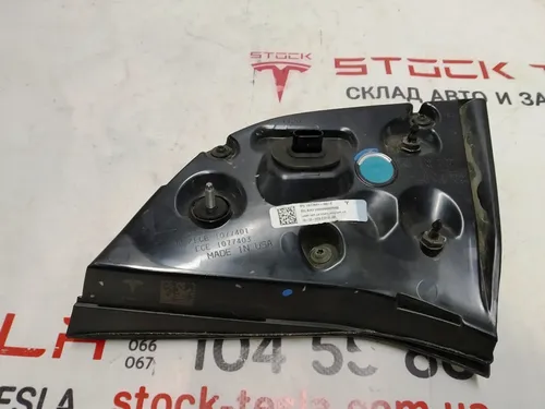 3 Levá interiérová lampa 3 PIN Tesla Model 3 (USA), Model Y (Global) 1077401-00-F