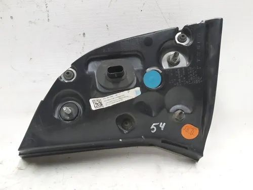Ліхтар лівий внутрішній 3 pin Tesla MODEL 3 (USA), MODEL Y (GLOBAL) 1077401-00-F