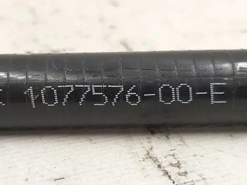 1 Патрубок системи охолодження основної батареї правий RWD AWD Tesla model 3, model Y 1077576-00-E