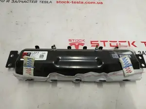Подушка безпеки водія коліна Tesla model 3 1077825-00-D
