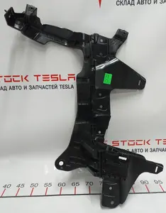 9 Кронштейн обшивки багажного відділення Tesla model X 1080701-00-D