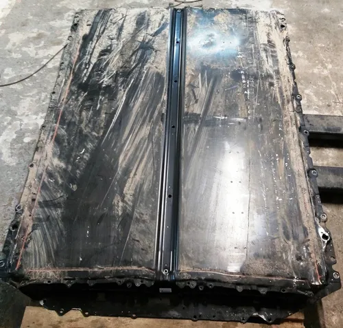 Корпус основної батареї Standard Range Plus Tesla model 3 1104424-00-W