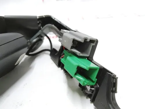 4 1085942-01-E Fibbia della cintura di sicurezza della seconda fila centro / destra Tesla modello 3 1085942-01-E