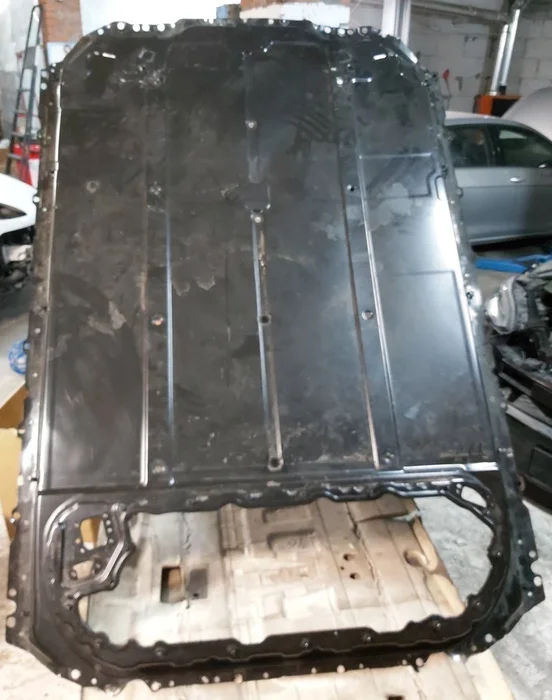 Horní kryt hlavní baterie Long Range Tesla model 3 1104424-00-M