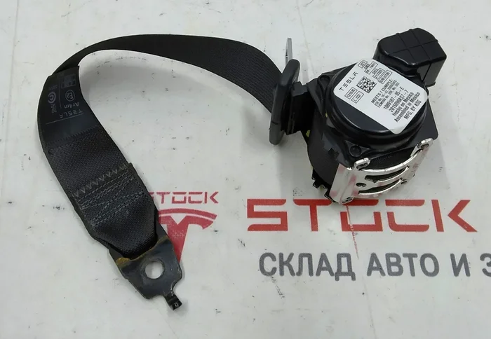 2 Sikkerhedssele 2. række sæder 60/40 central (SORT) Tesla model X 1089187-05-F