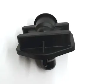 Перехідник патрубка системи охолодження основної батареї Tesla model 3 1090365-00-D