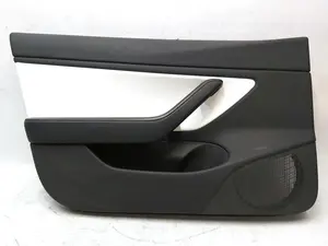 Карта дверей передніх лівих PREM WHITE без блоку склопідйомника, динаміка з ушкодженням Tesla model 3 1090409-92-L