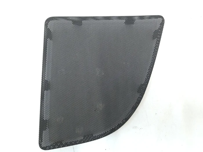 Få dekorative højttalere hylder i bagagerummet i øverste højre Tesla Model 3 1090452