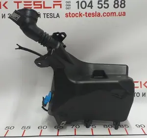 Бачок склоомивача в зборі Tesla Model 3 1090850-01-H